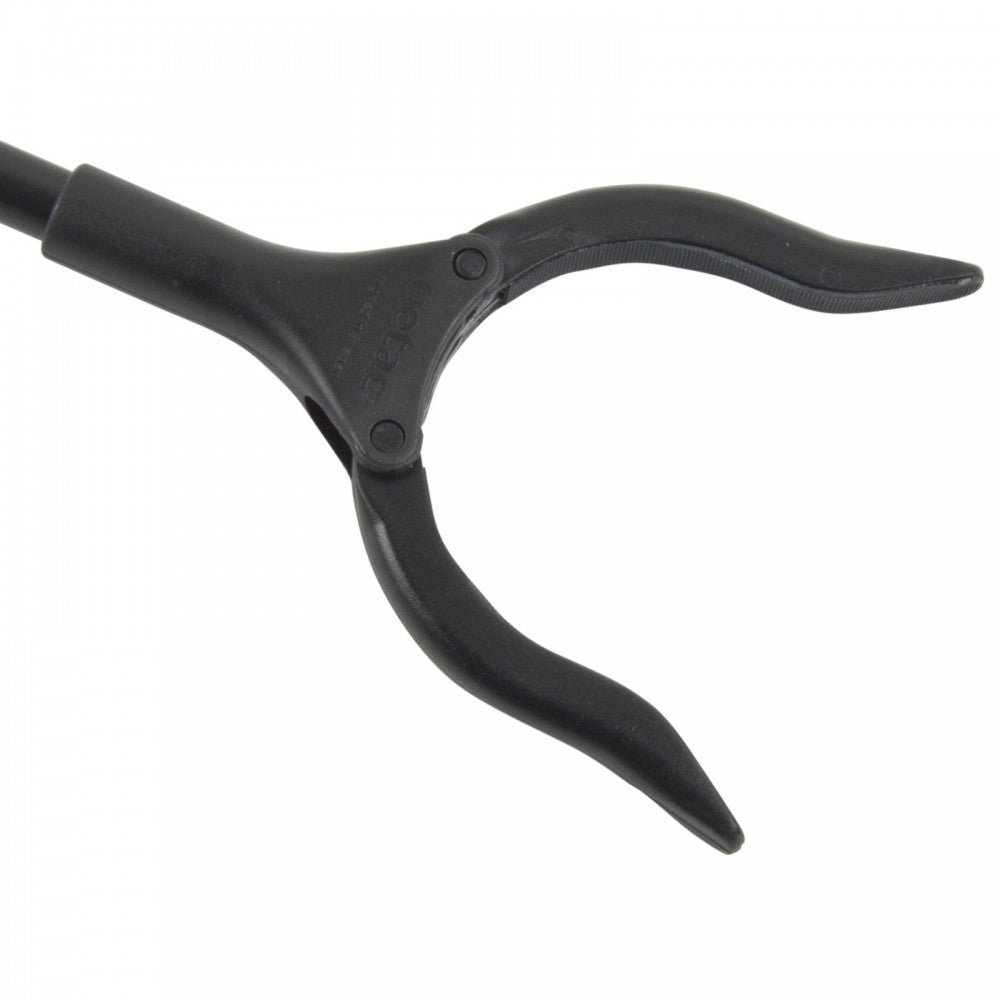 the image shows the grabber section of the etac aktiv reacher