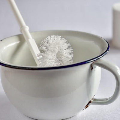 Bed pan with cleaning brush