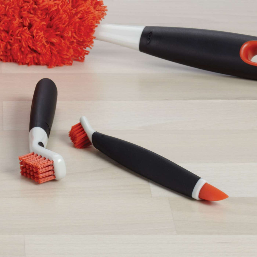 the image shows the two brushes in the set