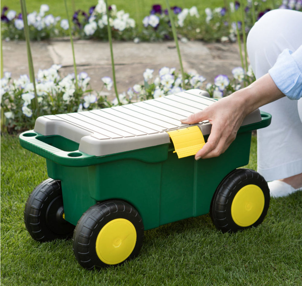 shows someon opening the garden roller stool