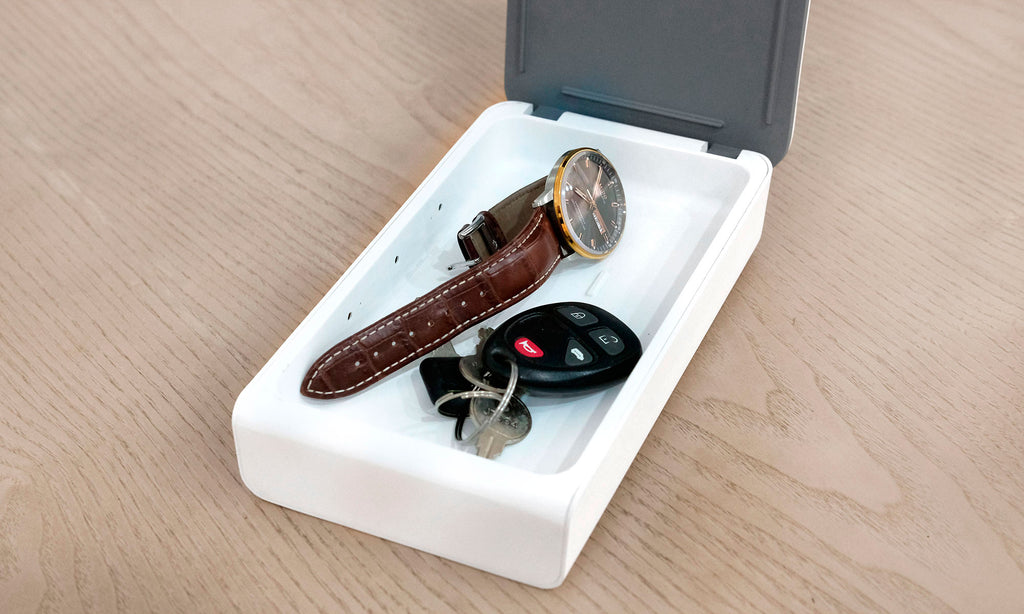 Watch and car keys in Easypix SteriBox UVC Sterilization Box