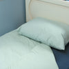 shows the waterproof bedding single duvets