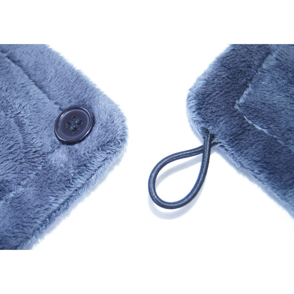 A close up of the hook and button on the Lifemax Far Infrared Heated Lap Blanket