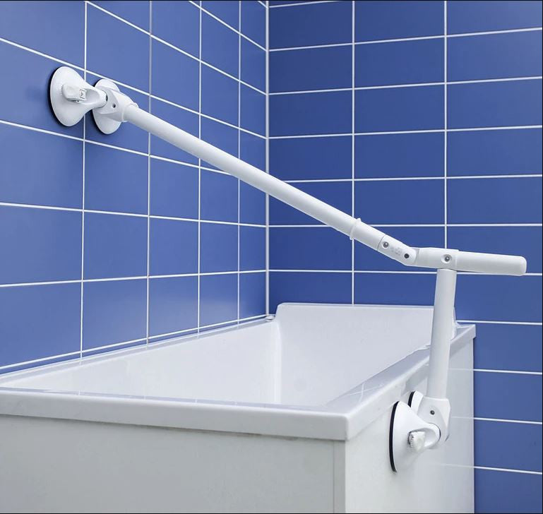 shows Mobeli Quatro Power Tub grab rail fixed above a bathtub