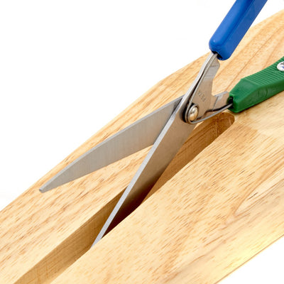 the image shows a close up of the blades on the mounted table top scissors