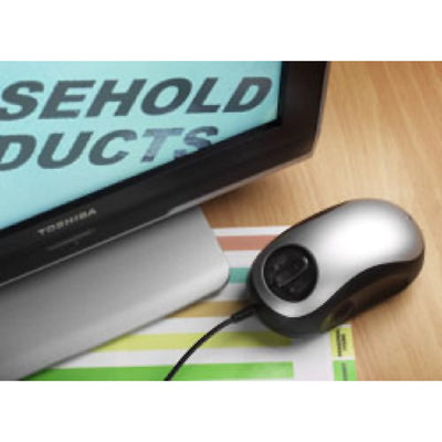 the mouse magnifier on a mouse mat on a desk