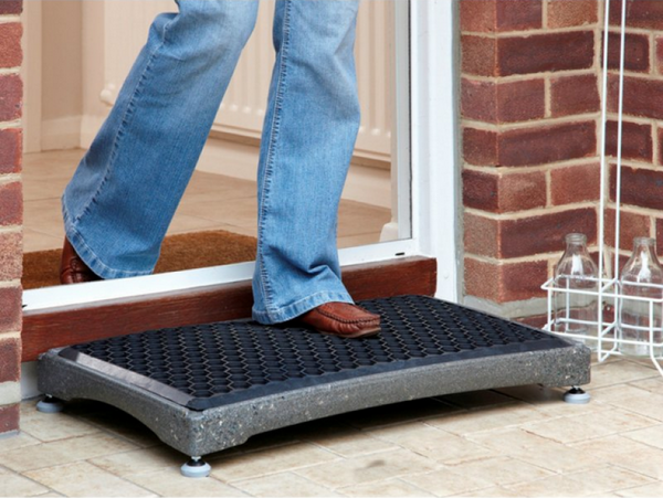 Outdoor Derby Half Step with Non-Slip Surface – Ability Superstore