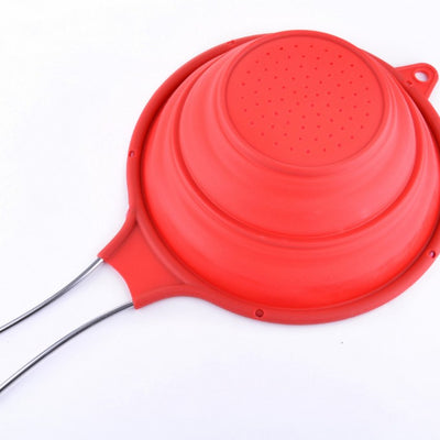 the image shows the silicone collapsible strainer