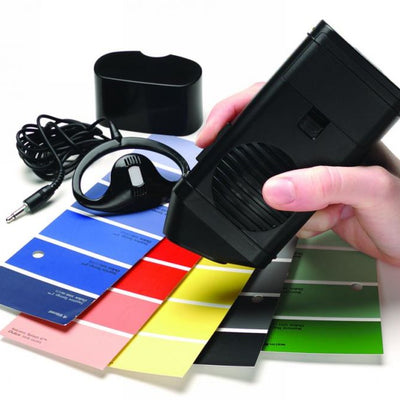 the talking colour detector, detecting colours.