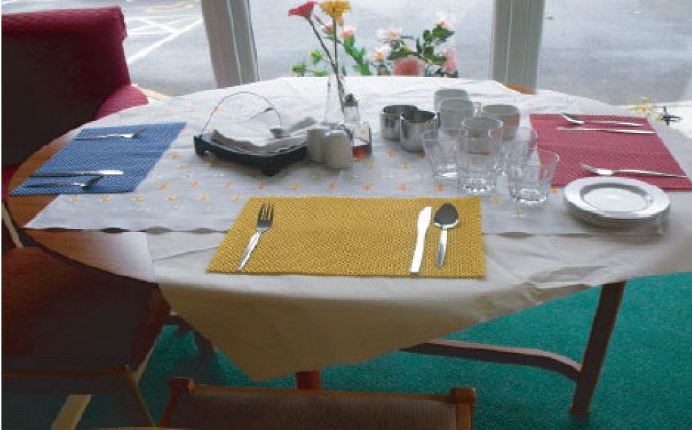 Washable-non-Slip-Table-Mat Red