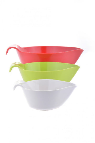 the image shows the set of 3 melamine measuring bowls